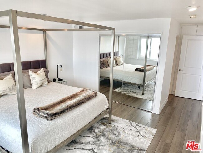 Building Photo - 18203 Coastline Dr