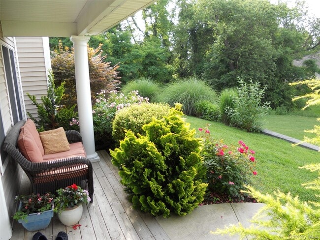 Building Photo - 601 Willow Pond Dr