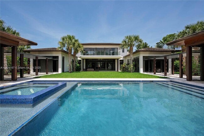 Building Photo - 9000 SW 63rd Ct