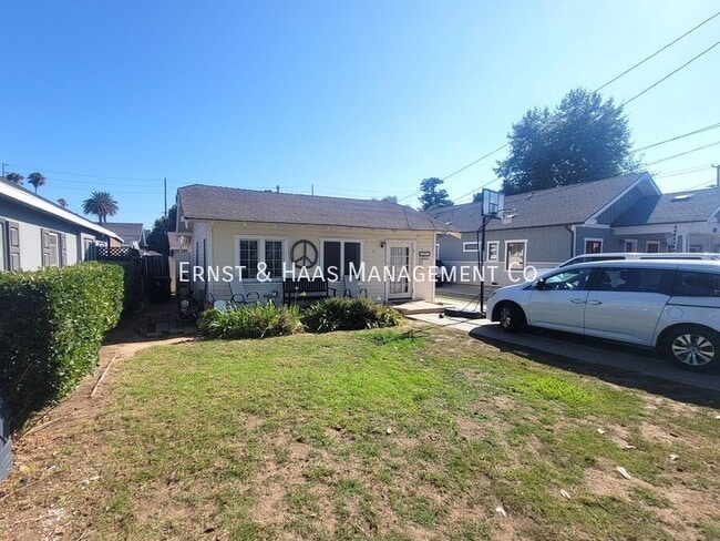 Primary Photo - 3632 E Vermont St