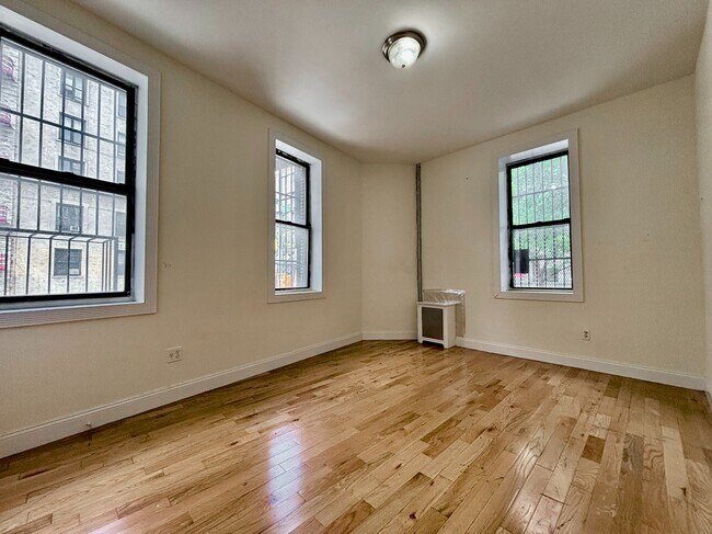 Building Photo - 280 Fort Washington Ave