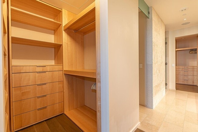 Building Photo - Park Lane 2803