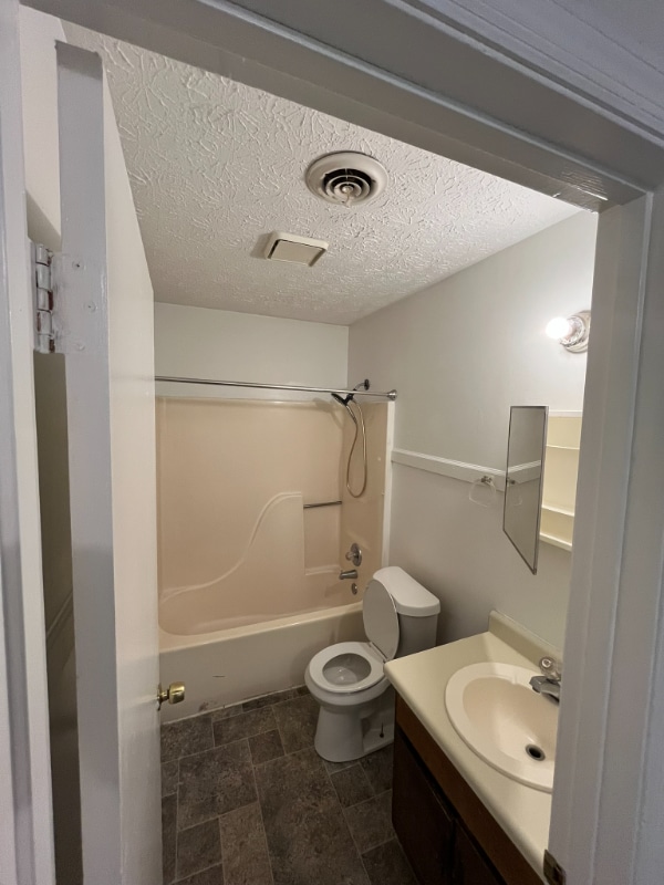 Building Photo - 108A Jay Ln