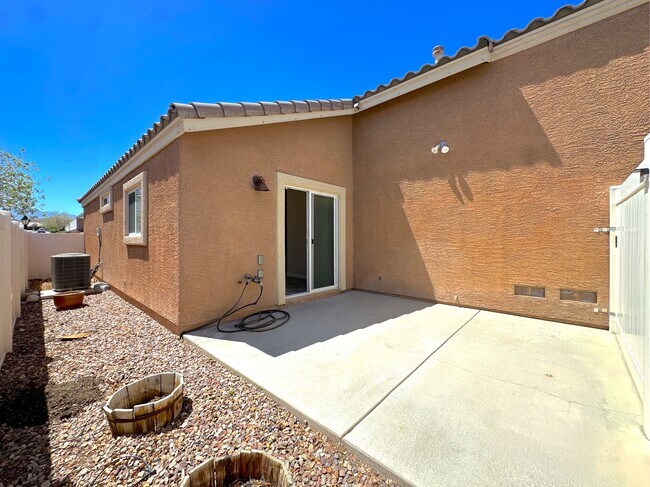 Building Photo - 9221 Candilela Ct