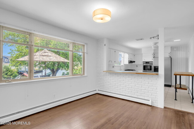 Building Photo - 10 Harbour Way