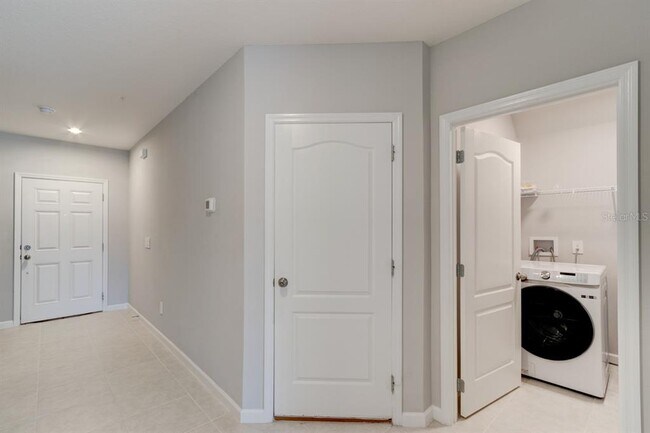 Building Photo - 263 Cape Honeysuckle Pl