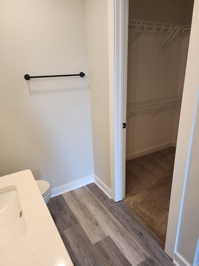 Building Photo - 717 Perrigan Ln