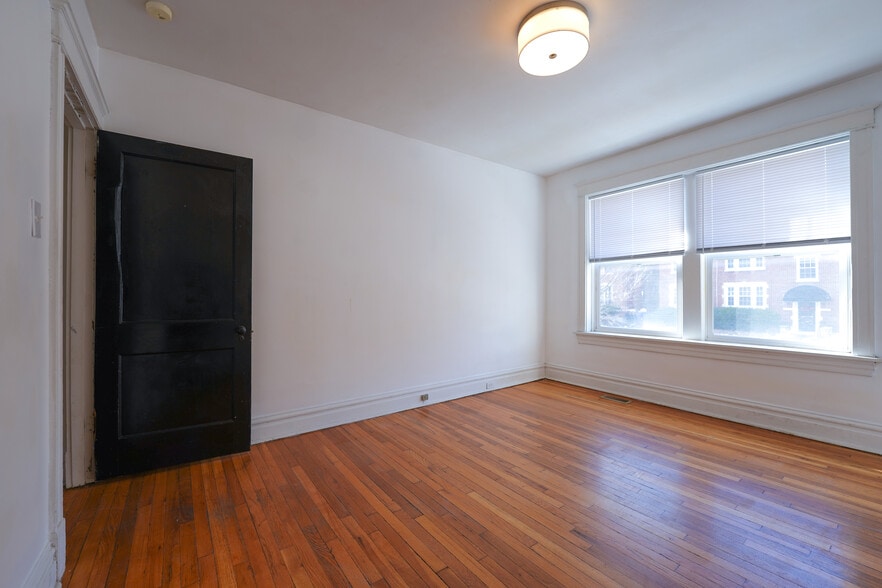 Building Photo - 724 Heman Ave