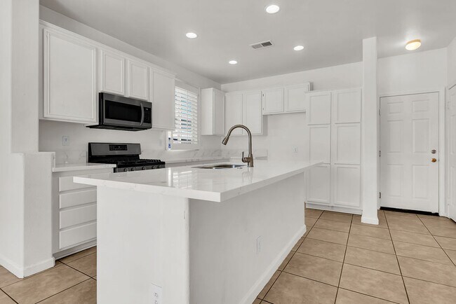 Building Photo - 26819 Rancho Serena St