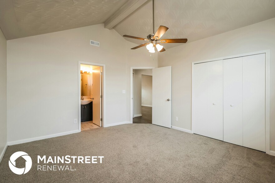 Building Photo - 10830 Dorton Dr