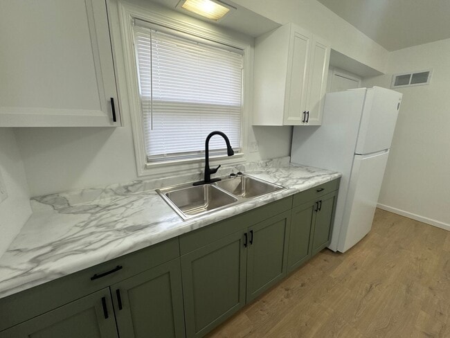 Building Photo - House in Paducah