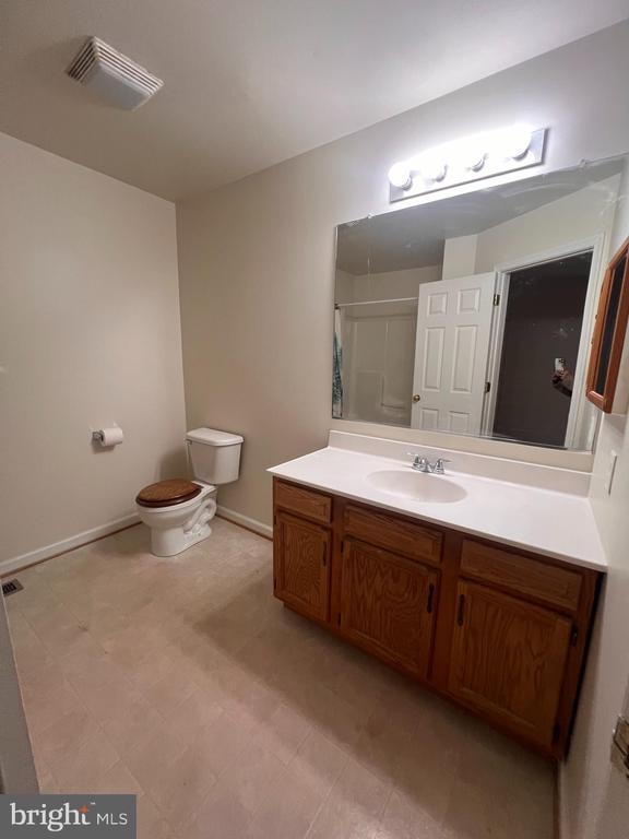 Building Photo - 121 N Marshall St