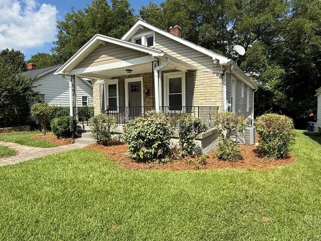 Primary Photo - 1607 Thurmond St