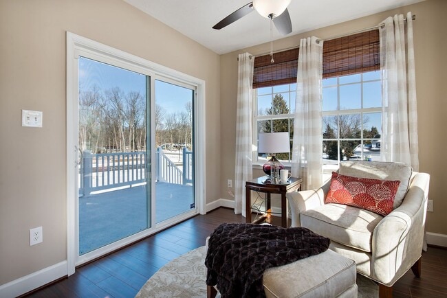 Primary Photo - Luxury Townhomes!