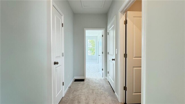 Building Photo - 1479 Creekside Cir NW