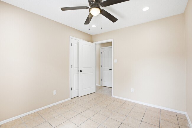 Building Photo - 10506 Stockman Ln