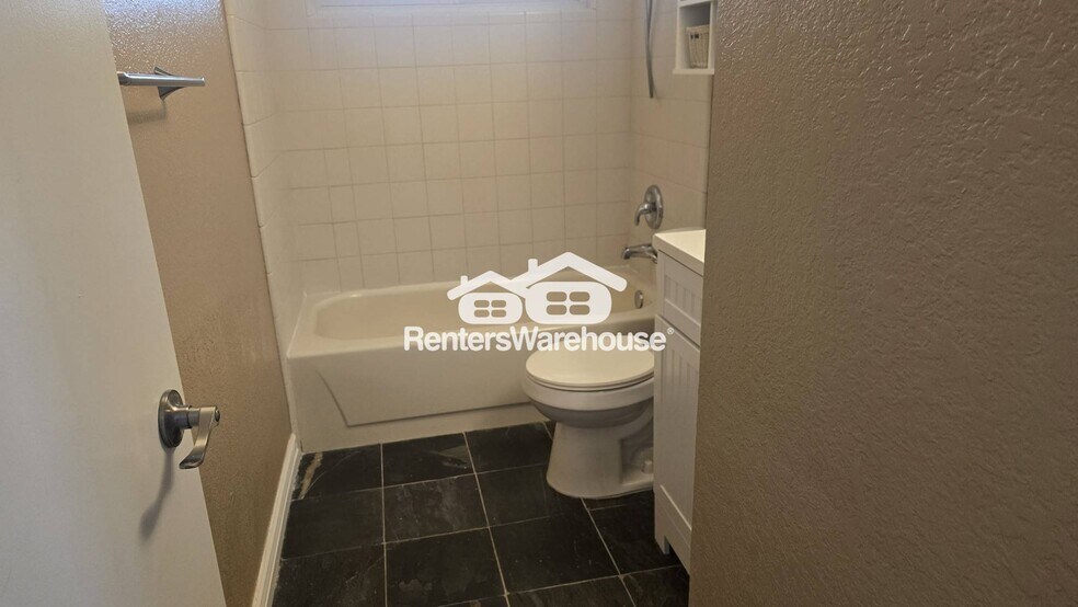 Building Photo - 2693 W Calle De Dalias