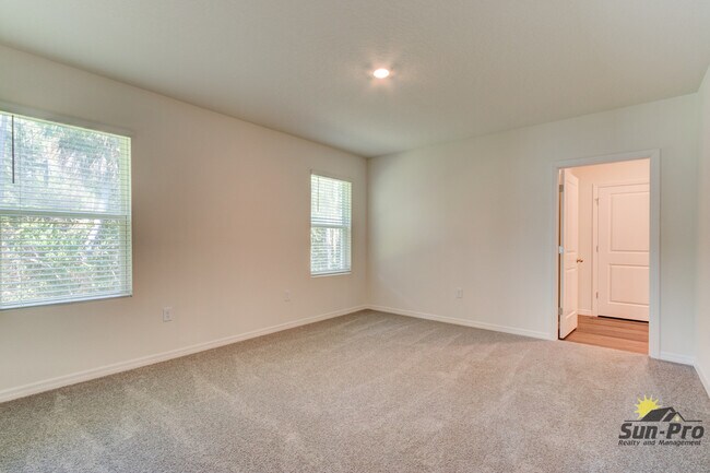 Building Photo - 4240 Acoma Dr