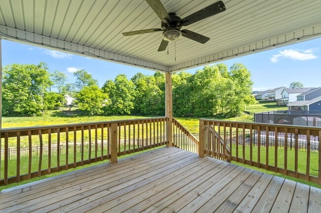 Building Photo - 3 Bedroom 2 1/2 Bath Pet Friendly Home For Rent!