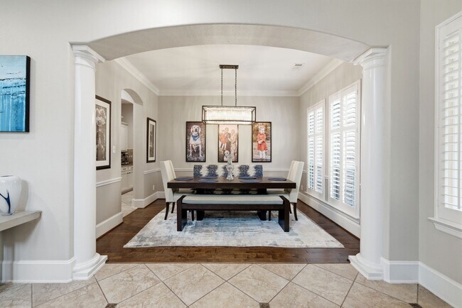 Building Photo - 2547 Marufo Vega Dr