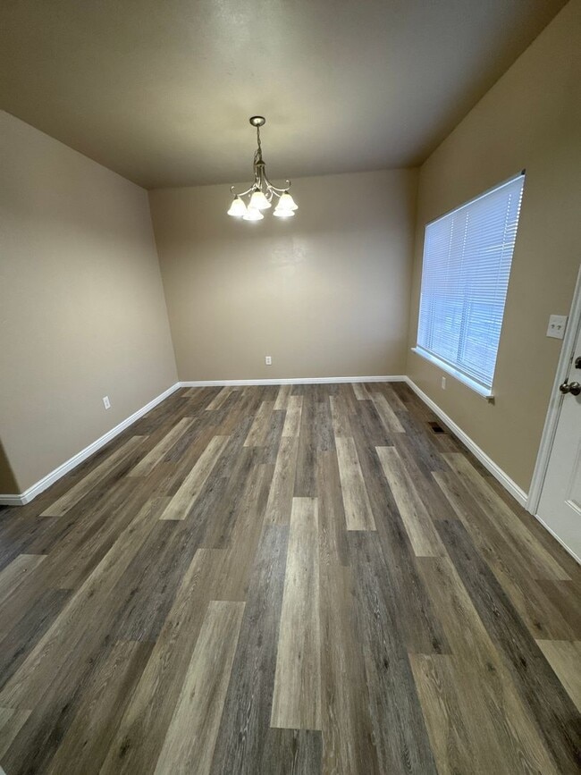 Building Photo - West Park #8