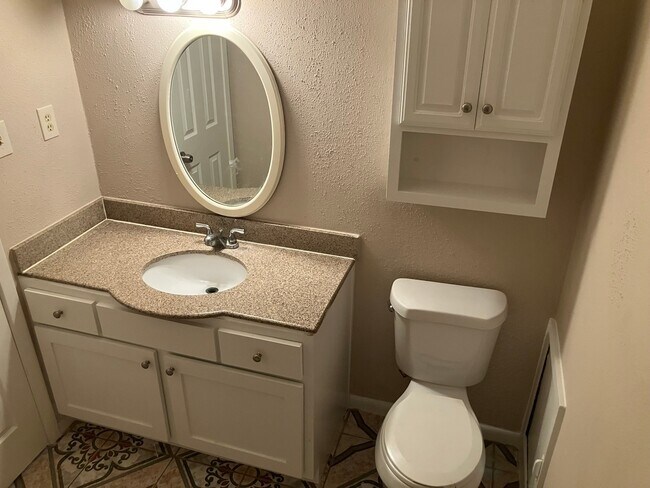 Building Photo - 1315 Peach Spring Dr