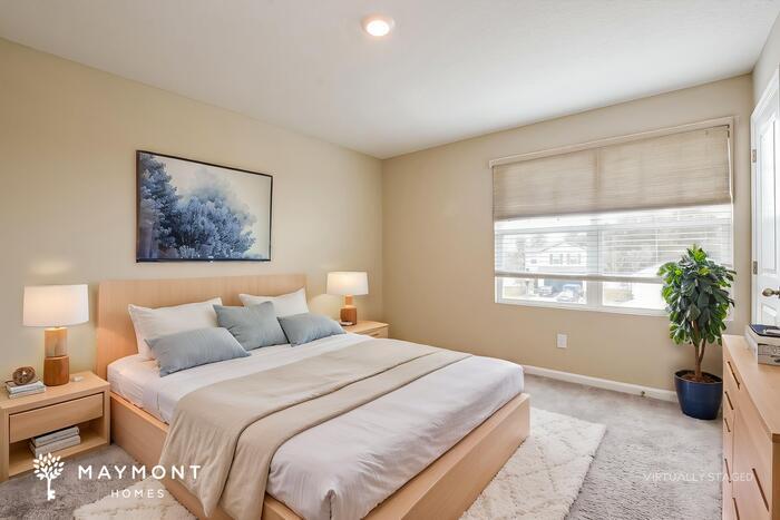 Building Photo - 2681 Island Pond Dr