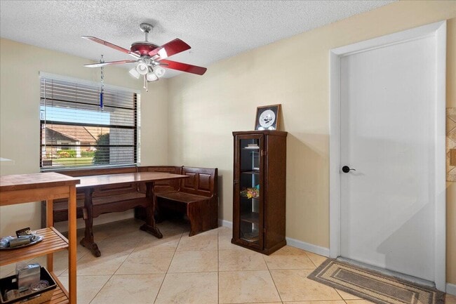 Building Photo - 11933 Suellen Cir