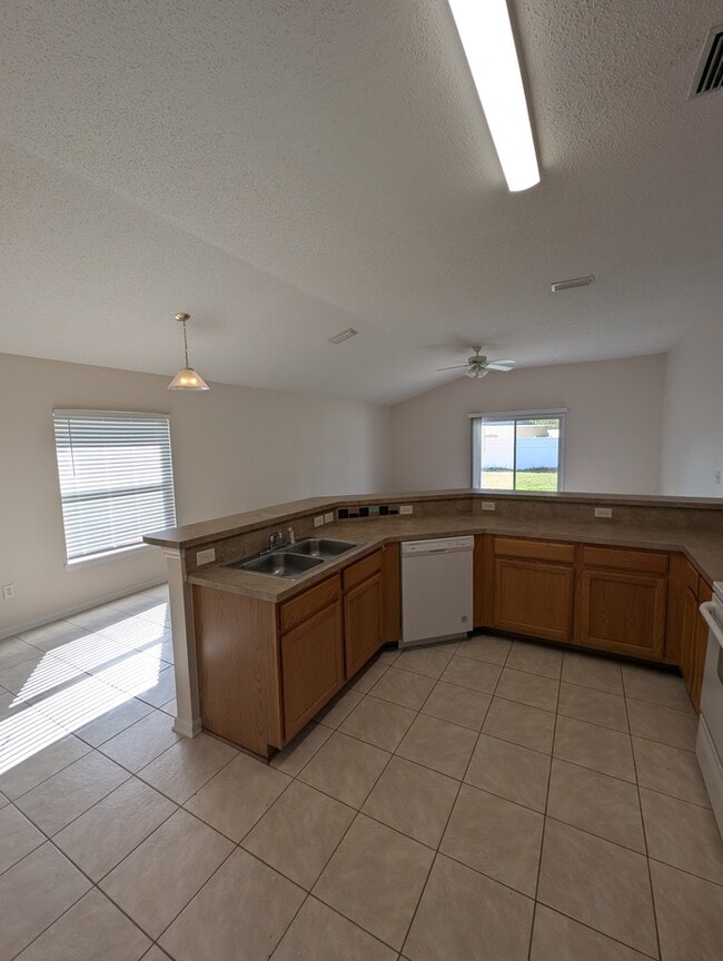 Building Photo - 839 Oak Arbor Cir