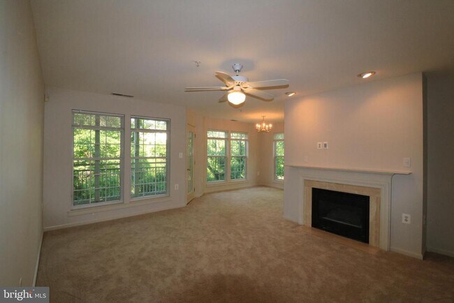 Building Photo - 12000 Amber Ridge Cir