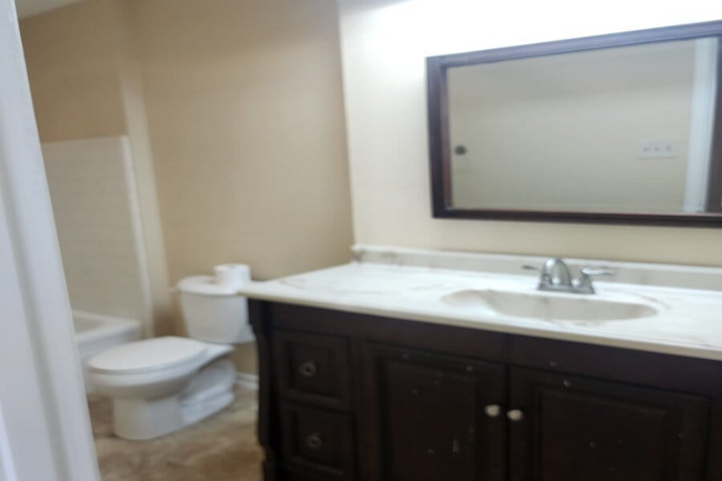 Building Photo - 3864 Laura Leigh Dr