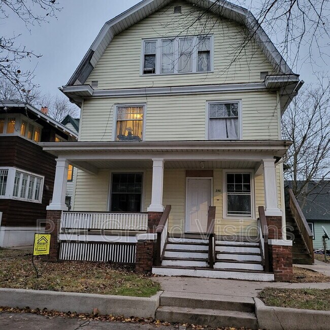 Building Photo - 250 N College St