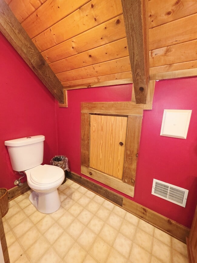 Building Photo - 375 E River Bend Dr