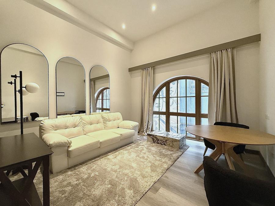 Building Photo - Open & Airy Luxury Studios