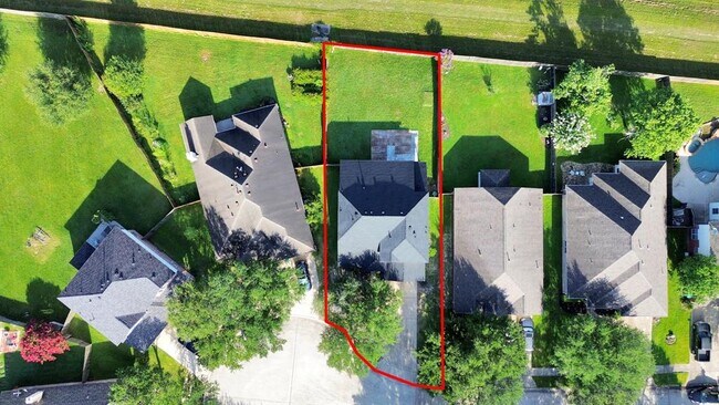 Building Photo - 32310 Archer Park