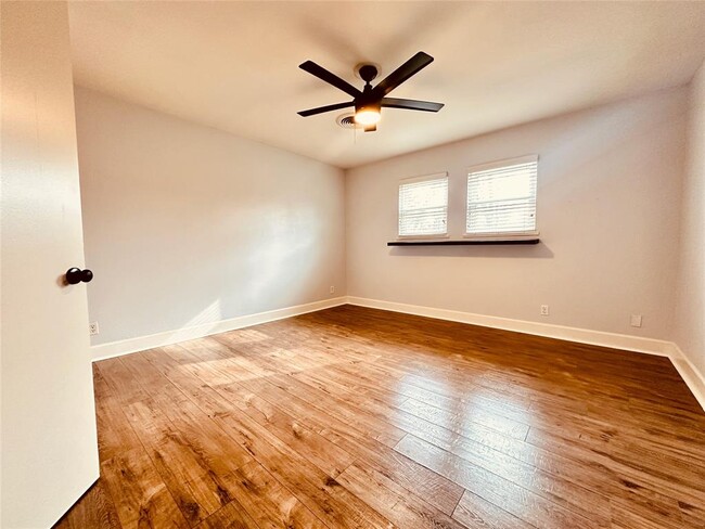 Building Photo - 103 Prince Dr