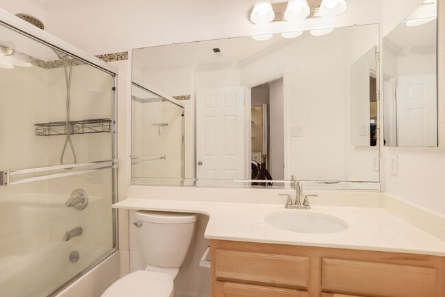 Building Photo - 3 Bed / 2.5 Bath townhome at the Cove in Redwood Shores with garage parking and EV charger. YouTu...