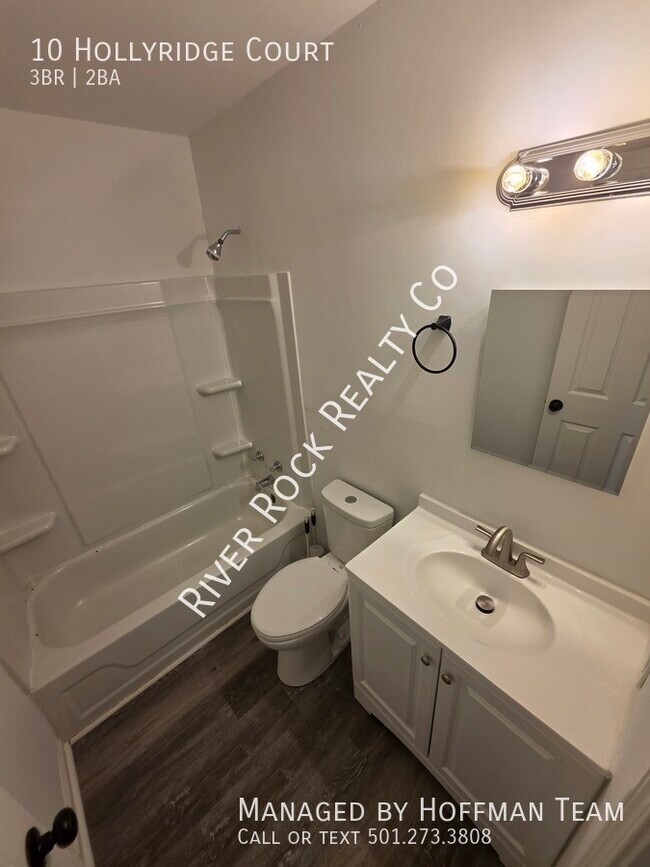 Building Photo - 10 Hollyridge Ct