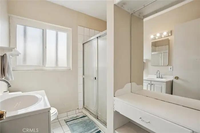 Building Photo - 1339 N Devonshire Rd