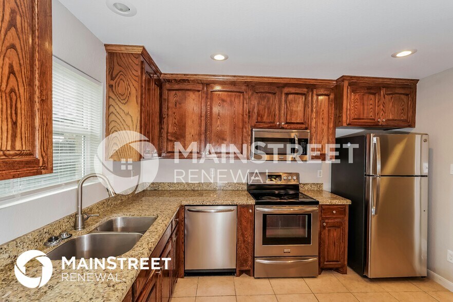 Building Photo - 3020 Laurel Creek Dr