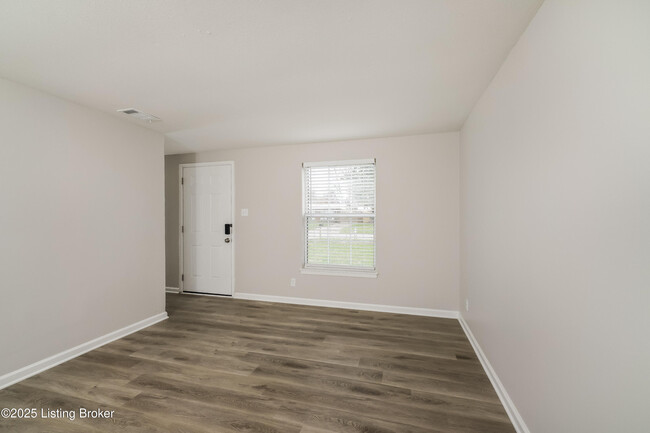 Building Photo - 5414 Robinwood Rd