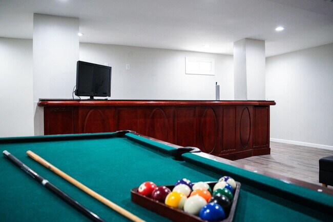 Building Photo - Beautiful Spacious Single-Family Home in Beaver Hills | 8-bed 3.5-bath