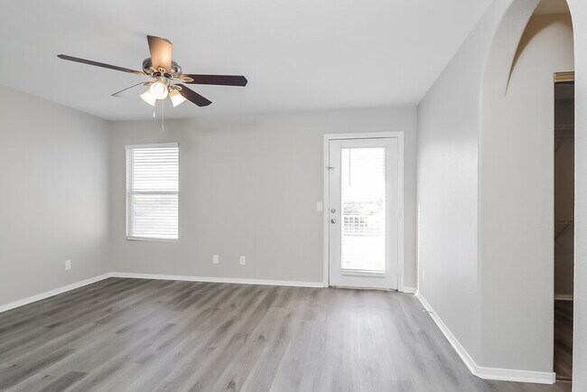 Building Photo - 2929 Deep Creek Ln