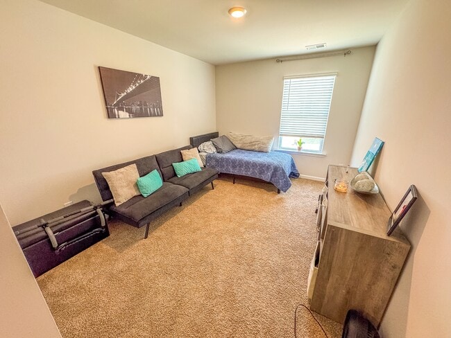 Building Photo - 4410 Remington Ave