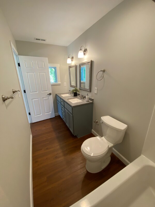 Building Photo - 220 Archdale Dr