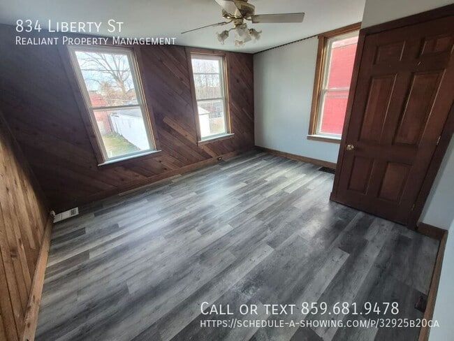 Building Photo - 834 Liberty St