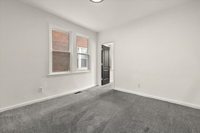 Building Photo - 2477 Hazelwood St