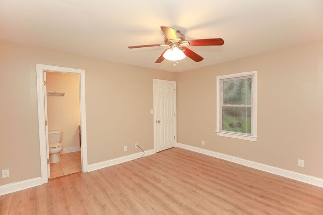 Building Photo - Gorgeous home rental in Virginia Beach!