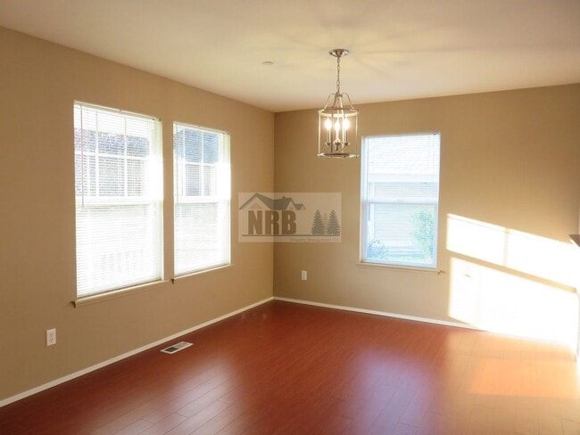 Building Photo - Stunning House in Dupont! $500.00 off 1 Month of Rent!