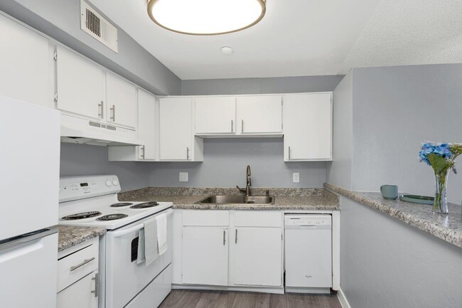 Primary Photo - Tierra Ridge Apartments